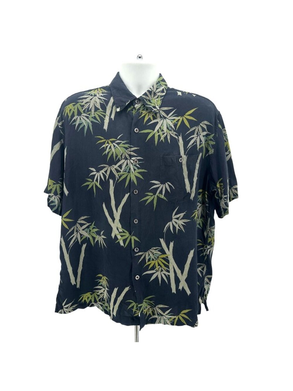 Hilo Hattie Mens Large Shirt Silk Hawaiian Leaf Black Green Short Sleeve Button